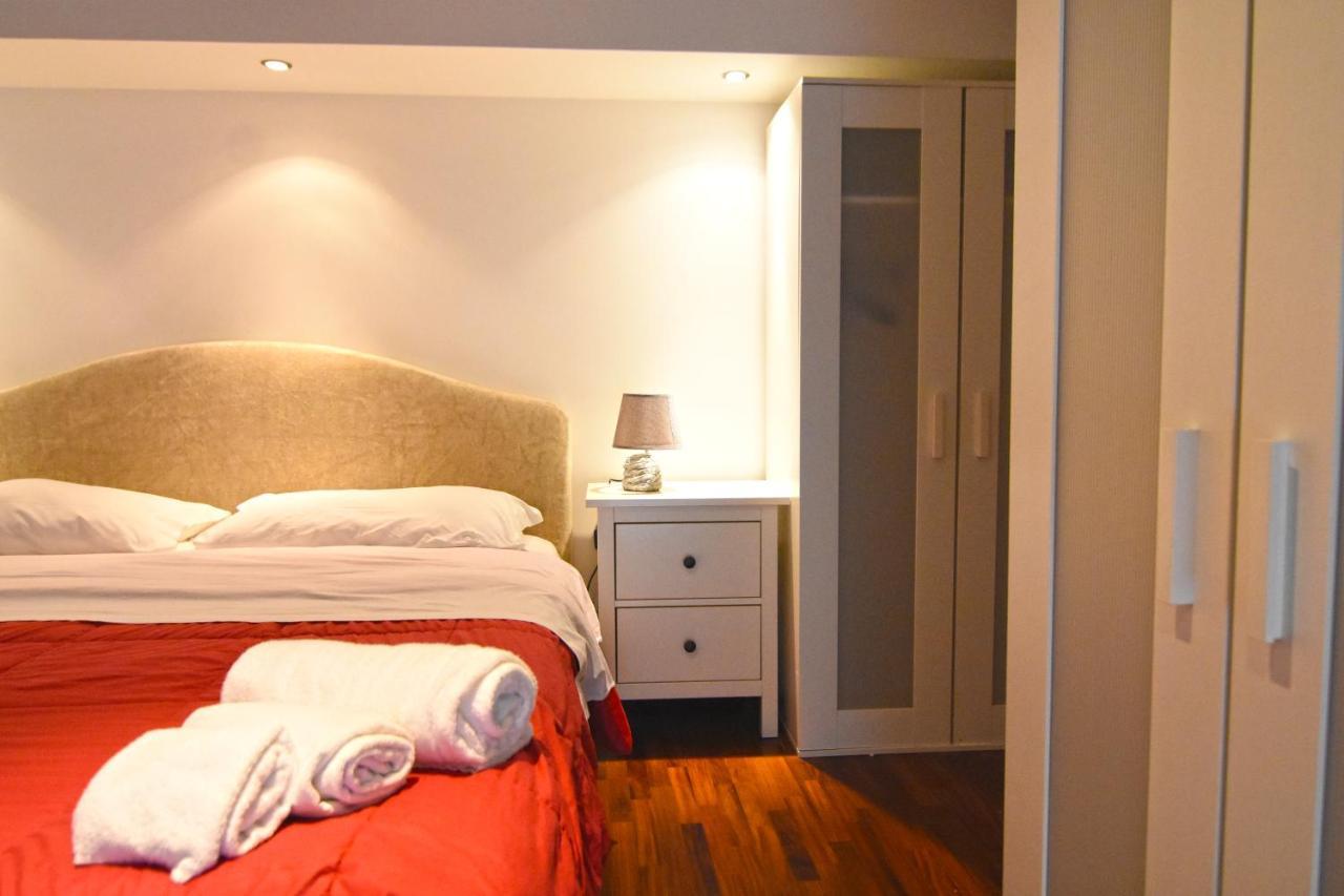 Appartamento Casa Mya Napoli Esterno foto